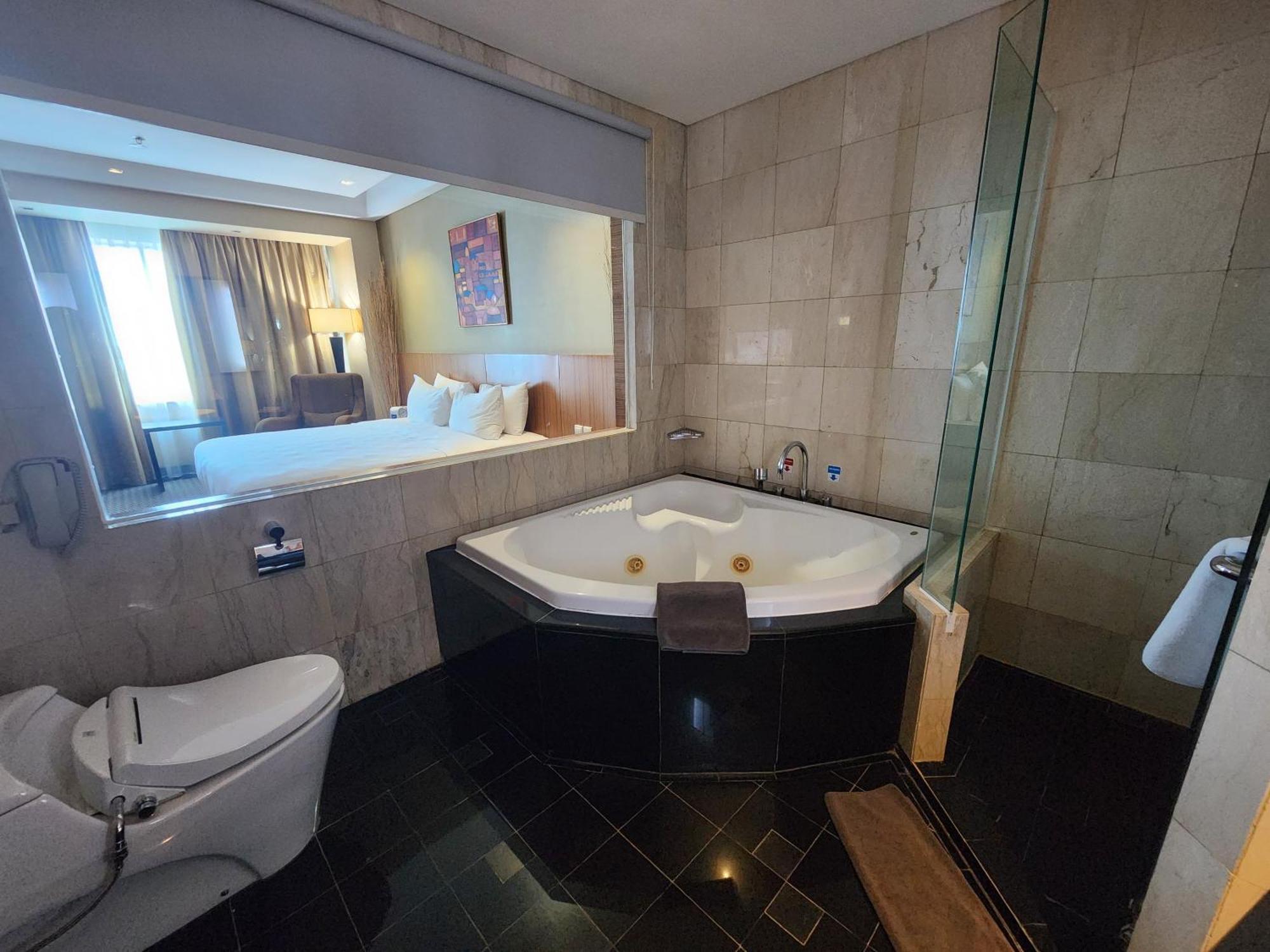 Novotel Balikpapan Exterior photo